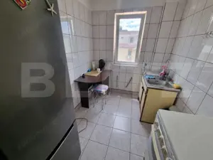 Apartament de vanzare, cu 2 camere semidecomandat, 38 mp, zona Craiovita noua  - imagine 4