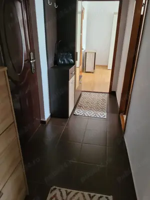Ofer apartament pentru inchiriat