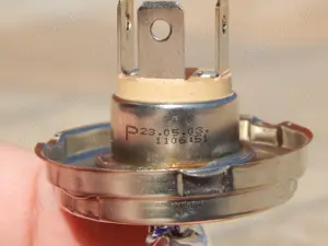 Bec auto halogen Bosch R2 12 V 45 / 40 W P45t fab Ungaria cu ambalaj - imagine 3