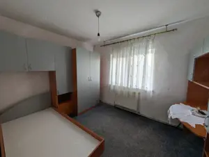 Bucovinei-Lizuca- 3 camere- bloc din 1982 - imagine 8