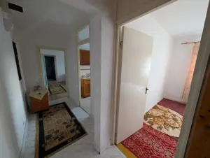 Bucovinei-Lizuca- 3 camere- bloc din 1982 - imagine 3