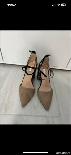 pantofi 38 ,bej piele intoarsa, cu toc gros 