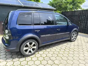 Volkswagen Cross Touran - imagine 3