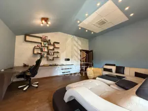 Casa Multifunctionala – Pensiune, Evenimente, Piscina si Crama - imagine 15