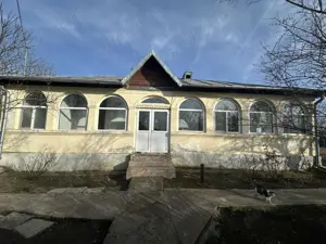 Casa cu gradina, comuna Dragos Voda, judetul Calarasi.