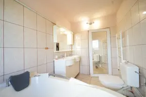 Apartament deosebit - 73 mp utili + 7 mp balcon -  langa IULIUS MALL - imagine 15