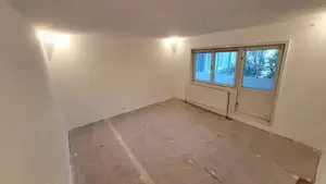 Apartament cu 3 camere decomandat centrala proprie Zona Aradului - imagine 4