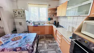 Casa cu 7 camere, 400 mp, 1500 mp de teren, Breazu - imagine 12 Casa cu 7 camere, 400 mp, 1500 mp de teren, Breazu - imagine 12