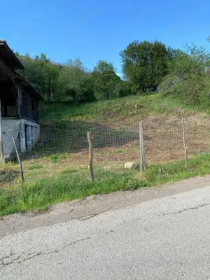 Casa spatioasa pe 2 nivele SACEL, Maramures 182m2 utili - imagine 2