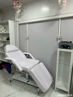 Vand Aparatura si Mobilier pentru Manichiura