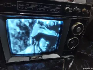 TV radio Universum Aiwa japonez an 1977 