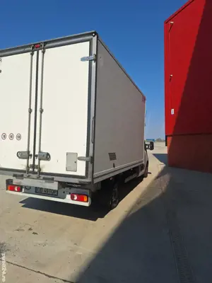 Duba Frigorifică 3,5 T - imagine 9 Duba Frigorifică 3,5 T - imagine 9