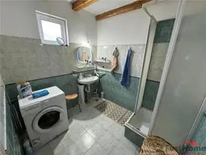 Casa demisol + parter de vanzare in Sat Vadu Rosca - Vulturu - imagine 12