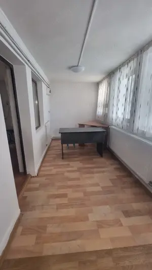 Inchiriez spatiu pretabil birouri, strada Trivale, Pitesti - imagine 3