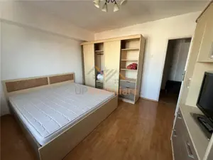 APARTAMENT 3 CAMERE, DECOMANDAT, JUDETEAN