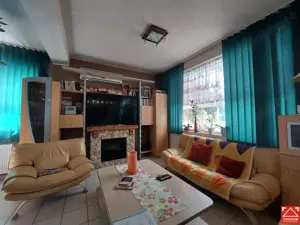Ocazie! Posibilitate plata in rate la vanzator pe max. 5 ani! Vila la cheie, formata din 2 case si t - imagine 5