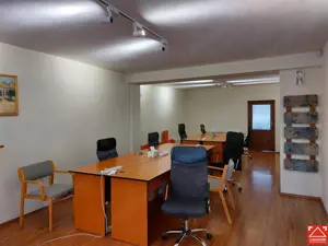 Casa mare pentru locuit sau birouri! De inchiriat sau de vanzare! - imagine 2