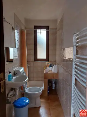 Casa mare pentru locuit sau birouri! De inchiriat sau de vanzare! - imagine 15