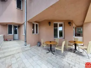 Casa cu 13 camere, pentru activitati diverse, in Micalaca - imagine 19