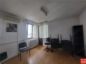 Imobil cu 18 incaperi pentru activitati diverse, in Gradiste - imagine 5