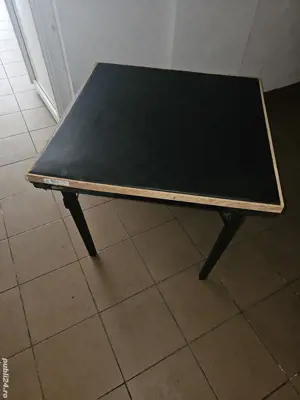 Masa cu picioare rabatabile si tablie capitonata pentru camping ,calatorii,pescuit