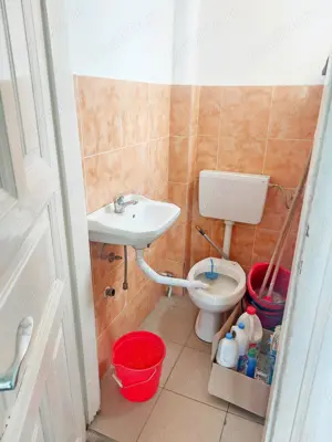 Spatiu comercial de 520 de mp. la granita de sud a orasului - imagine 6