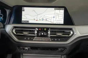 BMW Seria 3 330e 2.0 Plug-in Hybrid - imagine 18