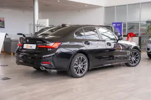 BMW Seria 3 330e 2.0 Plug-in Hybrid - imagine 7