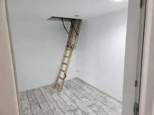 Închiriere casa central