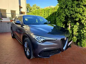 Alfa Romeo Stelvio 2.0 Turbo 16V AT8-Q4 Sprint - imagine 3