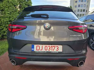 Alfa Romeo Stelvio 2.0 Turbo 16V AT8-Q4 Sprint - imagine 8