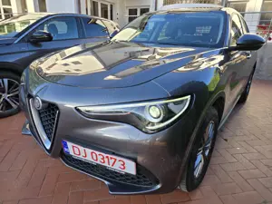 Alfa Romeo Stelvio 2.0 Turbo 16V AT8-Q4 Sprint