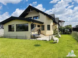 Vila exclusivista 6 camere, 330 mp construiti, 700 mp curte amenajata, ROSU