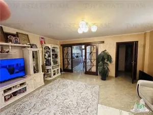 Vila superba 360 mp construiti, 524 mp curte, 6 camere, P+1+M ROSU - imagine 11