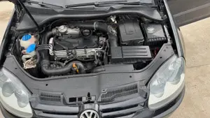 Vând VW Golf 5   1.9 TDI (105 CP)   2004