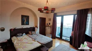 Apartament de 3 camere ultracentral, 2 intrari, lift cu acces privat, pod pentru depozitare, central - imagine 11