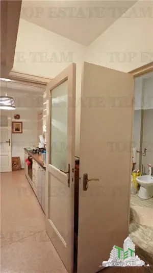 Apartament de 3 camere ultracentral, 2 intrari, lift cu acces privat, pod pentru depozitare, central - imagine 15