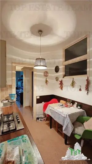 Apartament de 3 camere ultracentral, 2 intrari, lift cu acces privat, pod pentru depozitare, central - imagine 18