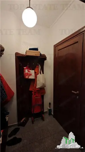 Apartament de 3 camere ultracentral, 2 intrari, lift cu acces privat, pod pentru depozitare, central - imagine 5