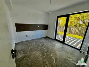 Sector 5   granita cu Bragadiru   Duplex de vanzare cu 3 camere   Curte de 200mp - imagine 3