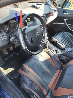 Vind Citroen C5 carte revizie 125000km - imagine 5 Vind Citroen C5 carte revizie 125000km - imagine 5