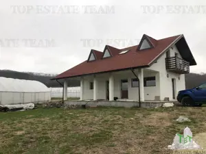 Casa de vanzare in Stanomiru  Judetul Valcea cu un teren in suprafata de 320000 mp - imagine 2