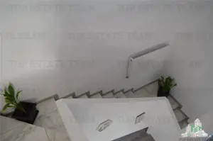 Vila individuala cu 5 camere,  2 terase, 4 locuri de parcare,350mp teren imprejmuit si toate utilita - imagine 4