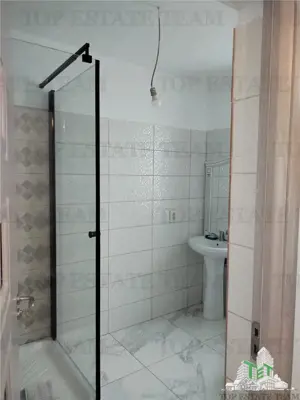 Vila individuala cu 5 camere,  2 terase, 4 locuri de parcare,350mp teren imprejmuit si toate utilita - imagine 14