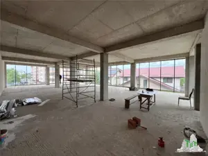 Spatiu comercial de inchiriat + parcari in Bragadiru,Ilfov - imagine 2