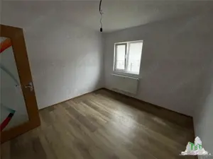 Casa finalizata 4 camere pompa de caldura in Ciorogarla - imagine 6