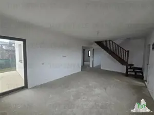 Casa individuala in Ciorogarla  3 camere+mansarda la super-pret! - imagine 2