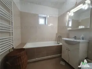 Apartament 4 Camere bloc Petromar in zona Gara Constanta - imagine 8