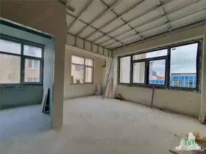 Spatiu Ultracentral 37 birouri in curs de apartamentare Constanta - imagine 7