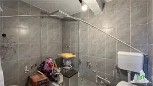 Casa individuala 6 camere de vanzare zona metrou Republica - imagine 3